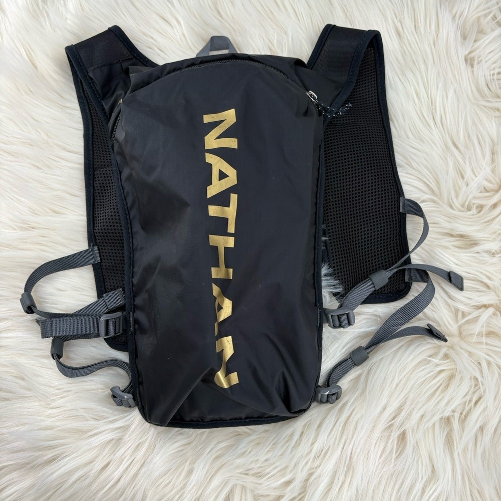 Nathan Speed Quickstart 4L Running Water Bottle Insulated Backpack No Bladder